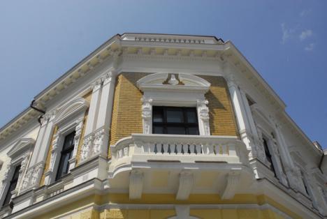 Frumuseţea clădirilor de odinioară a revenit pe Corso (FOTO)